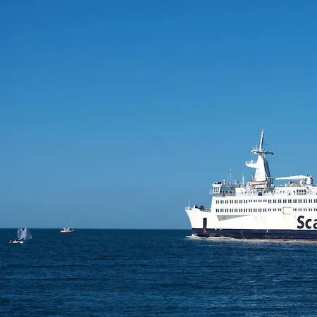 Chudzik Modern Retreat *